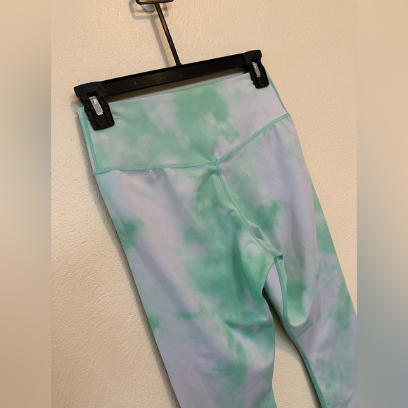 Nike One Icon Clash Mid-Rise Crop Leggings Green/White Size Small - Picture 6 of 15